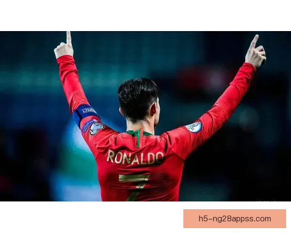 希勒批C罗天价日薪却罢训荒唐